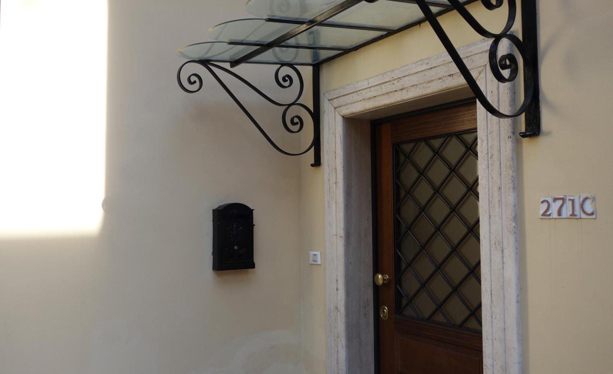 Eleonora'S Apartment ローマ エクステリア 写真