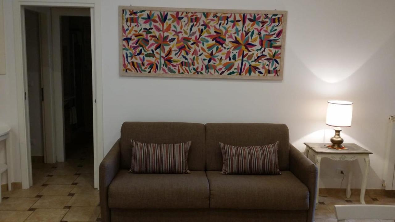 Eleonora'S Apartment ローマ エクステリア 写真